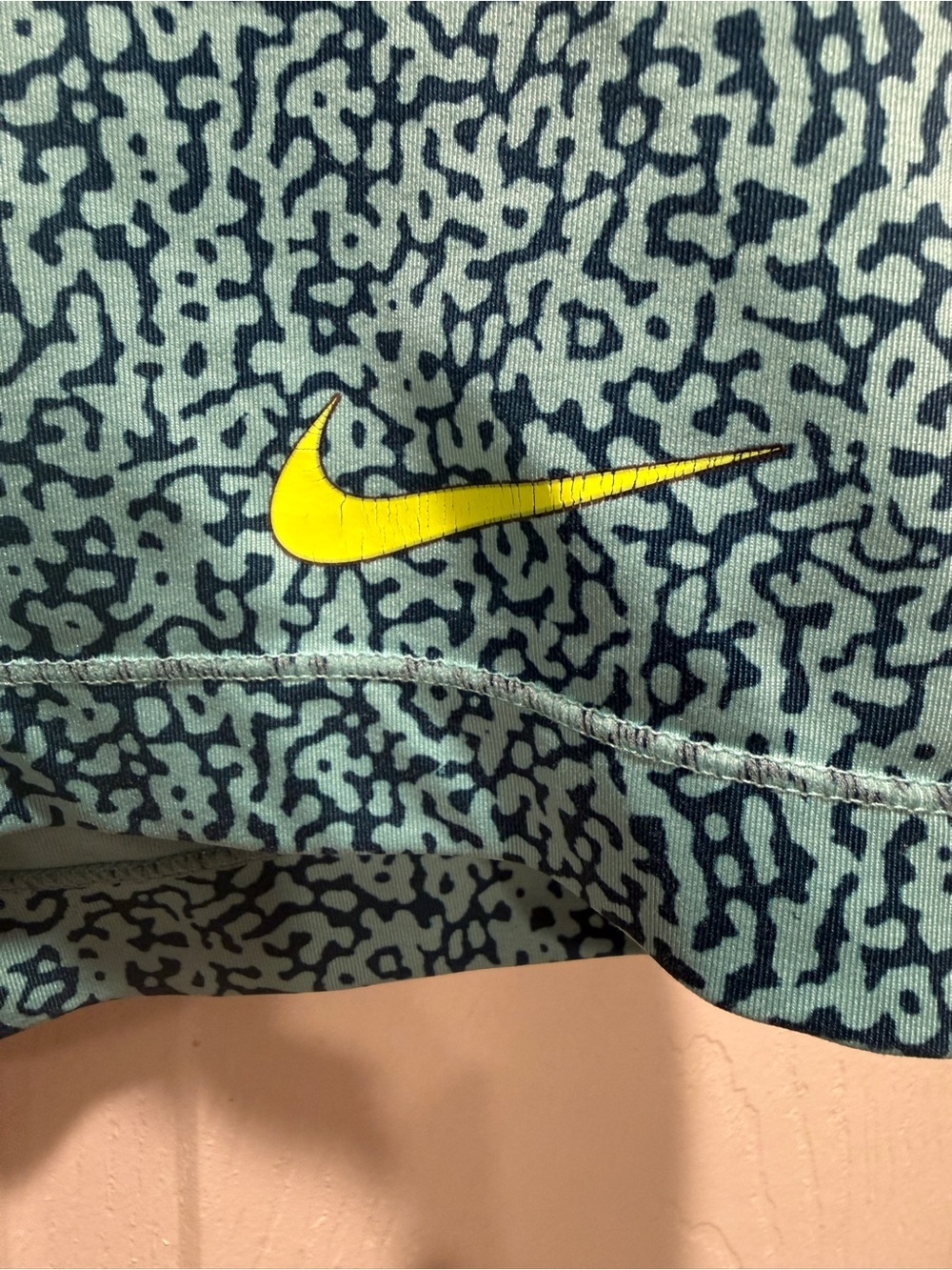 Nike Pro Women’s Compression Shorts Size L Blue Teal Print Athletic Gym - Picture 6 of 12